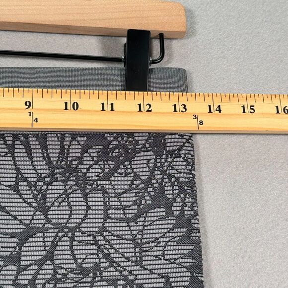 Fabletics Kate Hudson Leggings Womens Small Grey‎ Textured Floral Seamless Crop - Picture 3 of 9